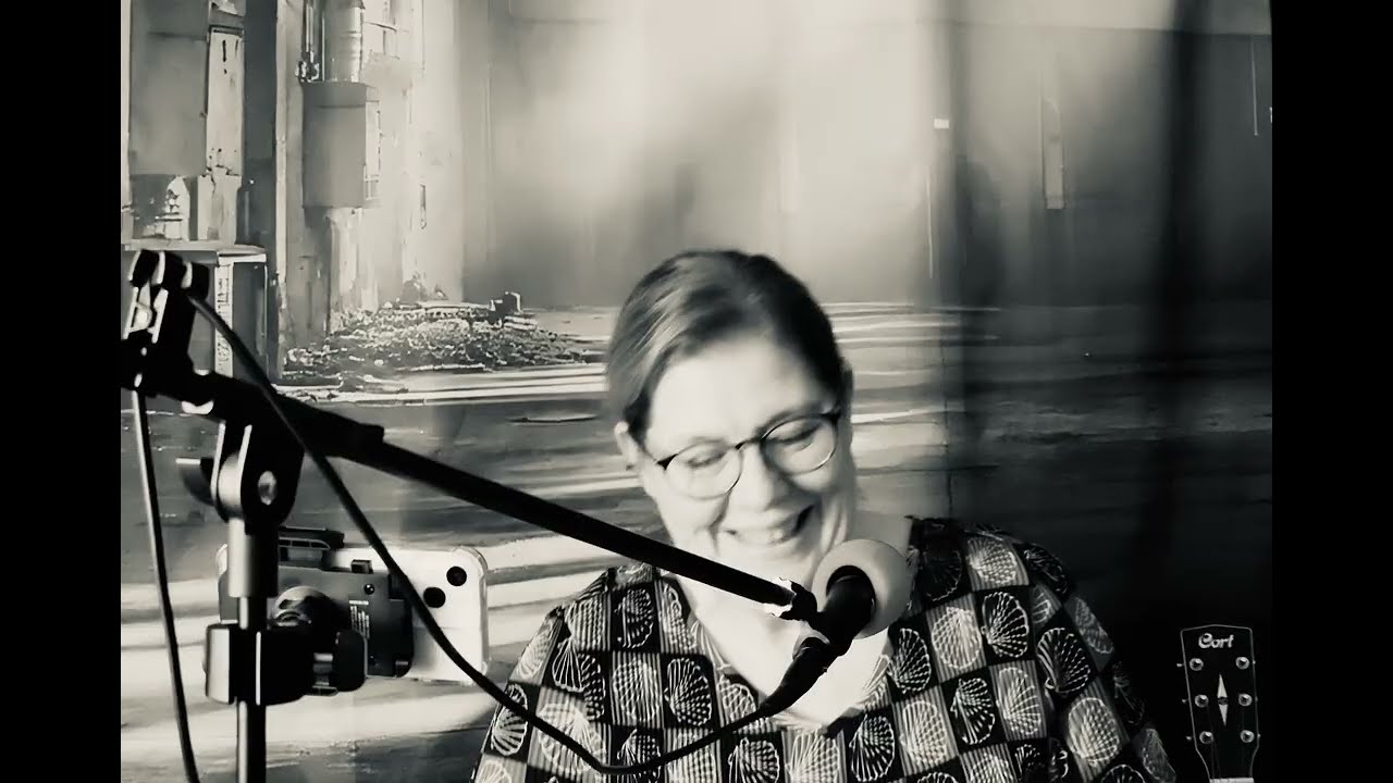 Spoiler - In your Shoes