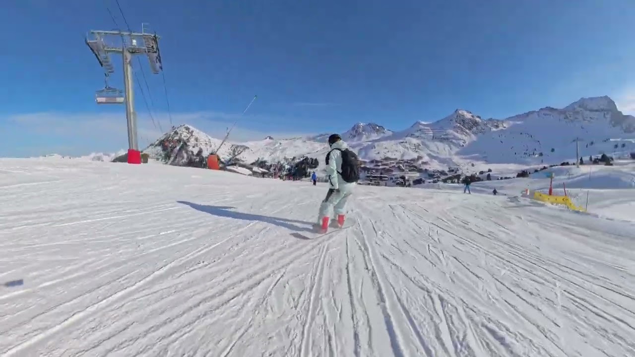 SNOWBOARDING La Plagne - 2026 Bergerie Lift to Bellecott Centre.