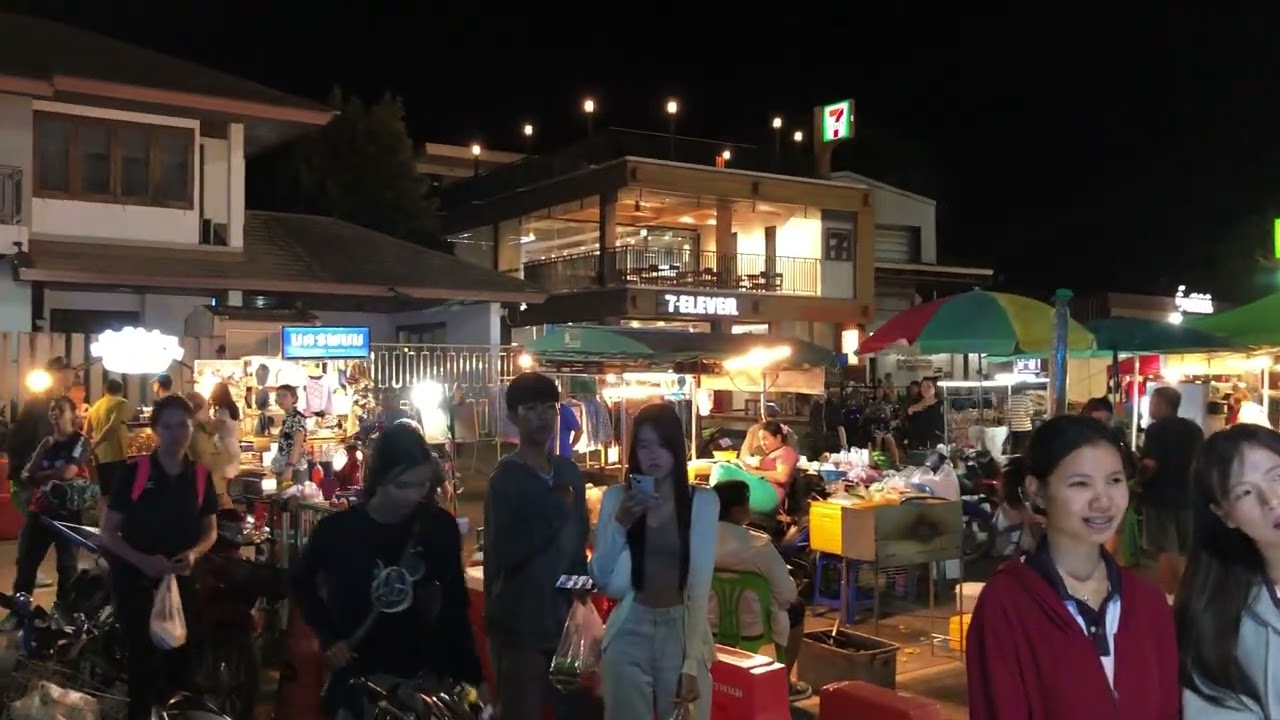 มีงานหน้าร้านพญานาคริมโขงนครพนม🇹🇭