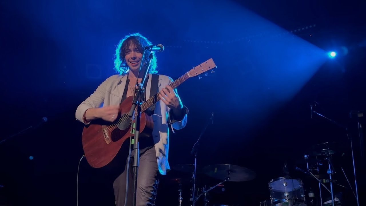 Barns Courtney “Hobo Rocket” Live acoustic. Victoria, BC November 9, 2023.
