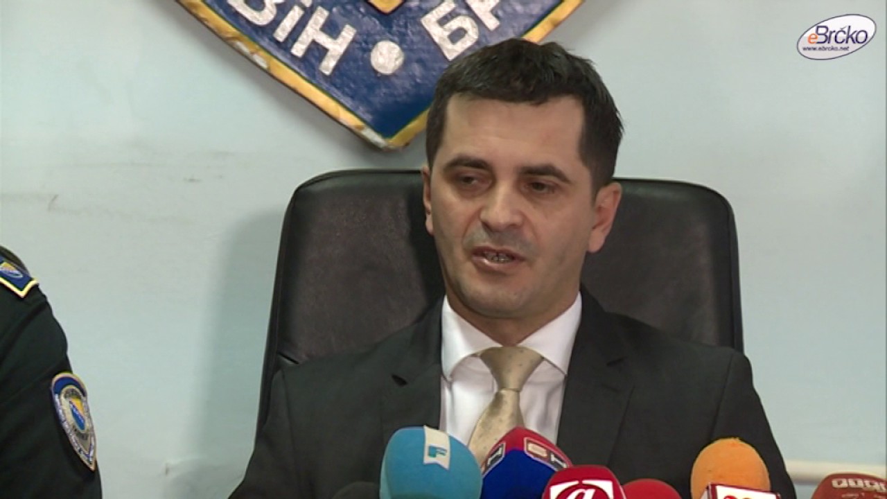 BRČKO: POLICIJSKA AKCIJA ''KALIBAR'' - UHAPŠENO 10 KRIJUMČARA ORUŽJA