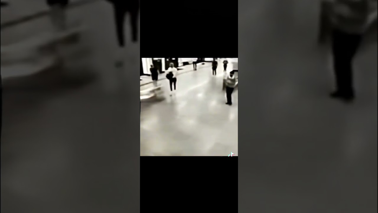 Alien Alert: Miami Mall Turns into a Portal for Extraterrestrial Activity #aliens #paranormal