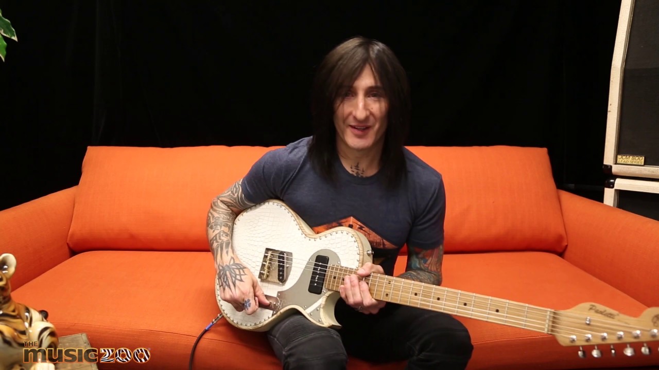 Richard Fortus of Guns n' Roses on his Paoletti Signature Guitar at The Music Zoo!