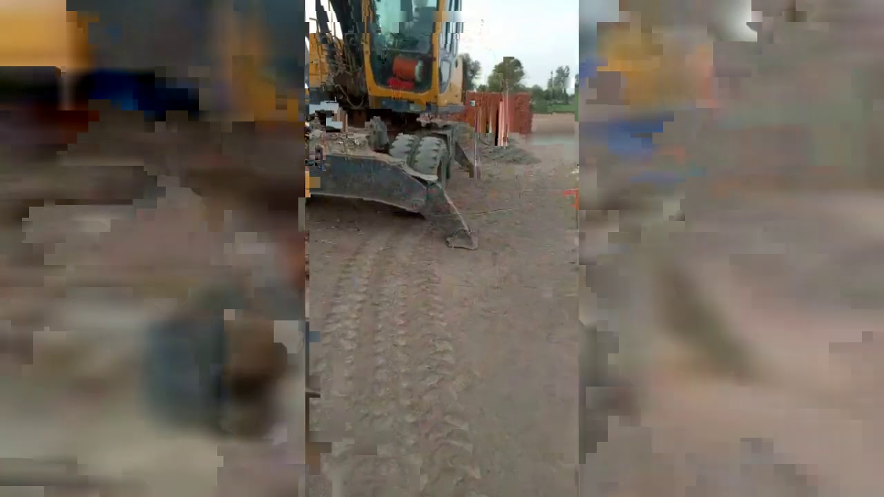 Volvo Ew180 for sale From pirmahal honer Adnan ahmad