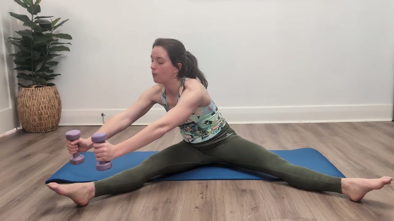 Body workout in straddle position
