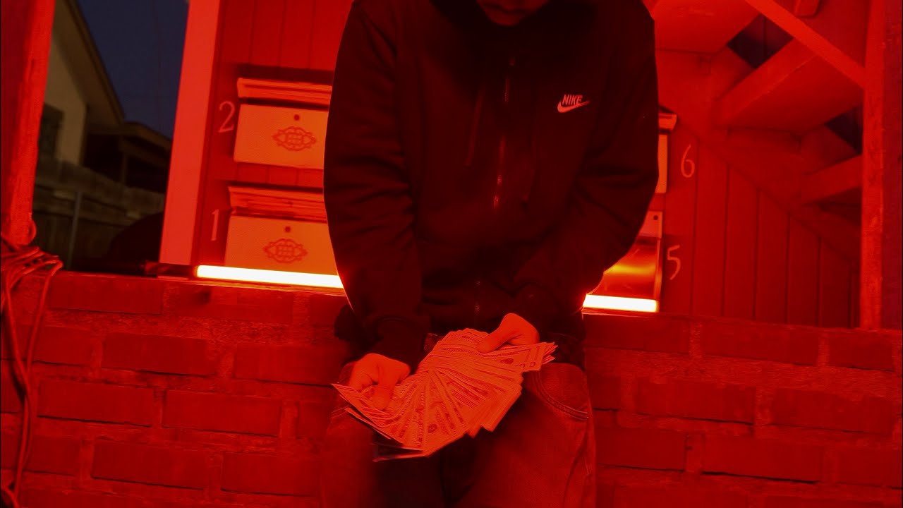 RaymondAveBaby - 200kplayer (Official Music Video)