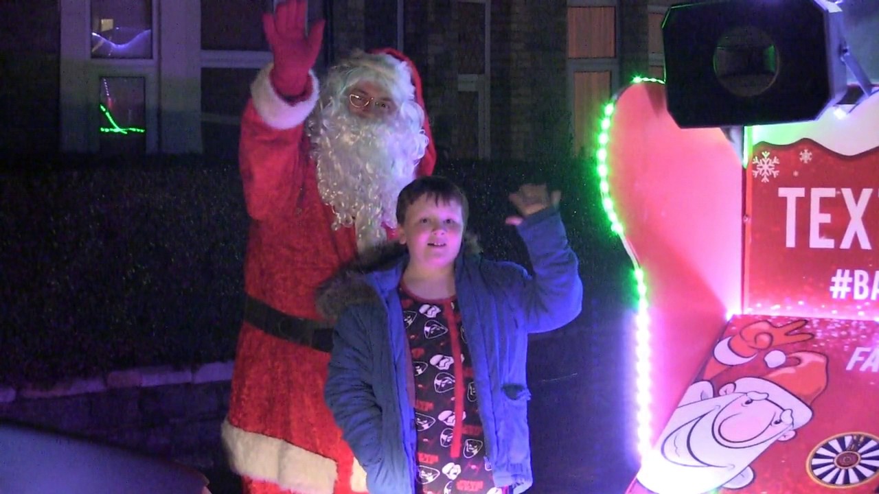 Barry Round Table - Santa Sleigh