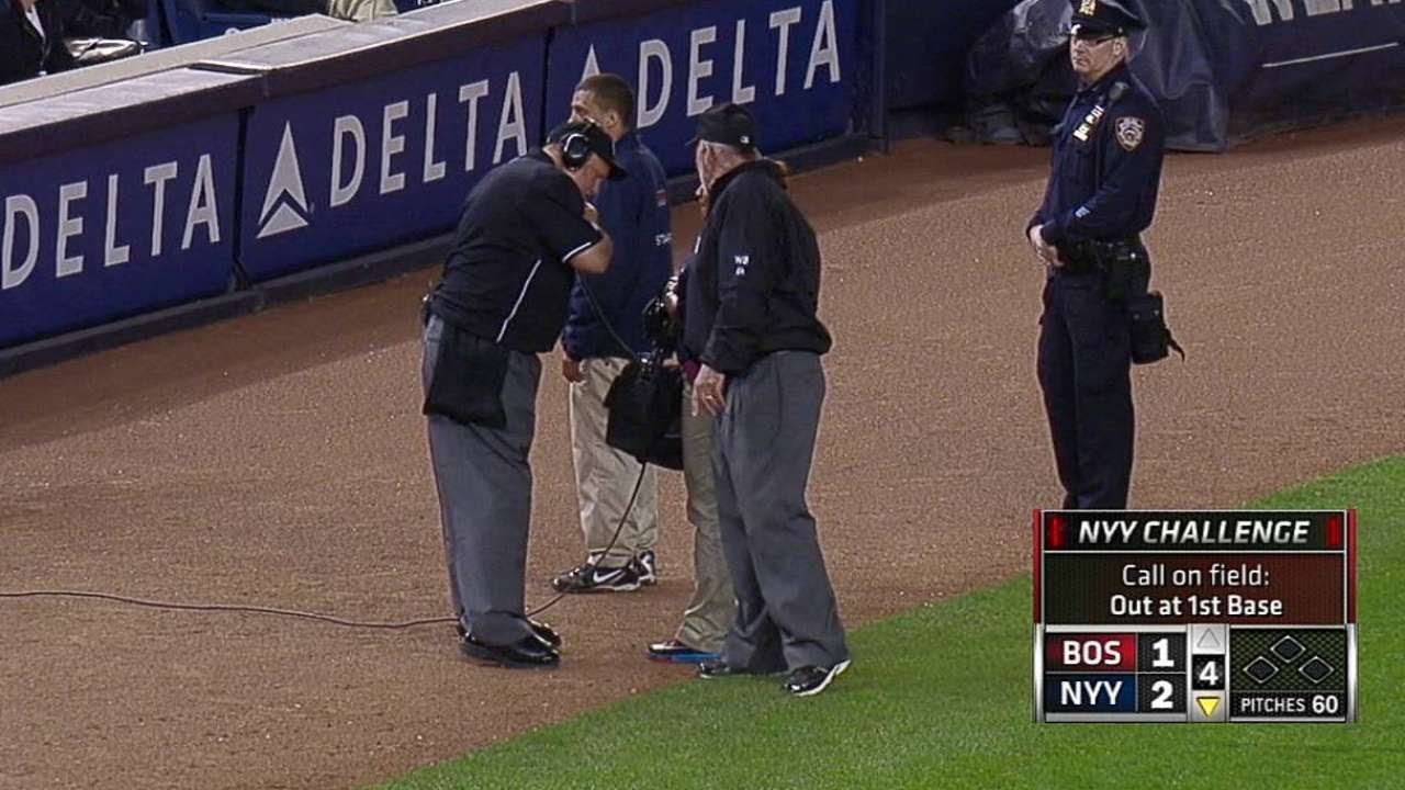 BOS@NYY: Yanks challenge out call, overturned in 4th