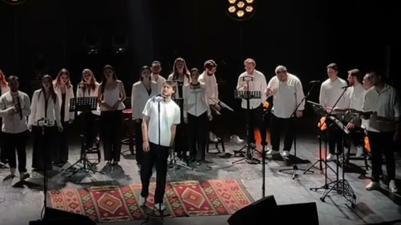Це просто Фантастичне виконання. Муніципальний хор Гомін 