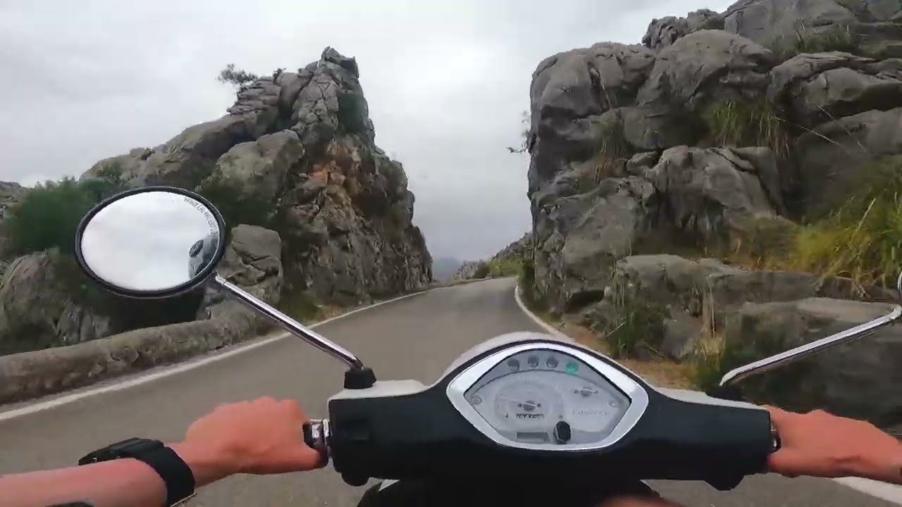 mallorca on a scooter🌴