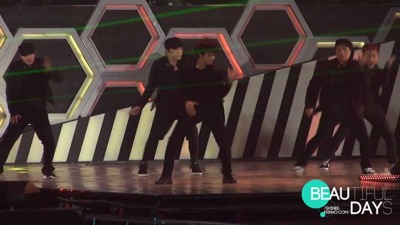121027 SWC in HongKong -Turn Up The Music (minho)