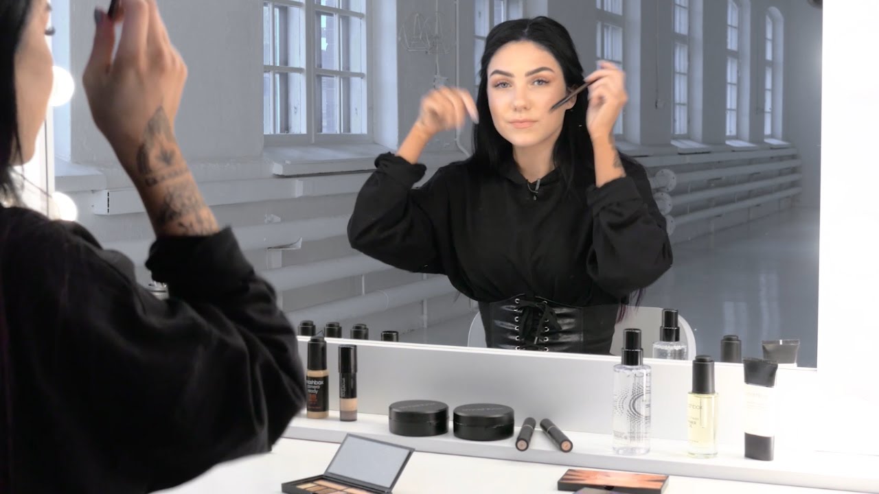 Evelina x Smashbox