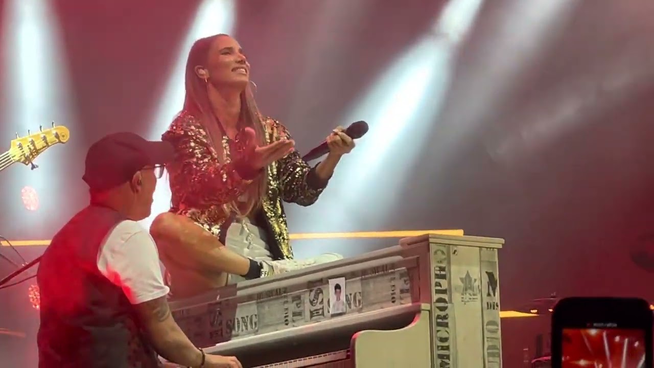 India Martínez - El Regalo & Hola Mi Amor - San Sebastián de los Reyes 31/08/22