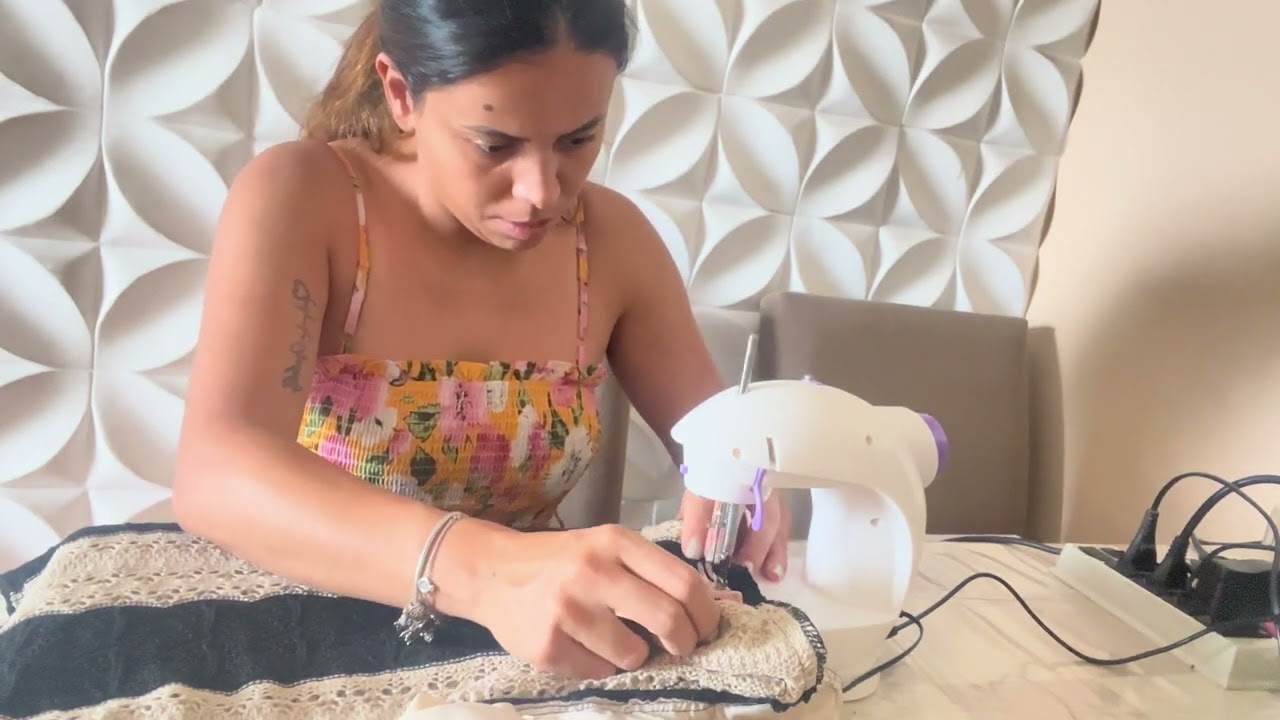 Arrumando Vestido na Mini Maquina de Costura - Deu super Certo ficou perfeito 