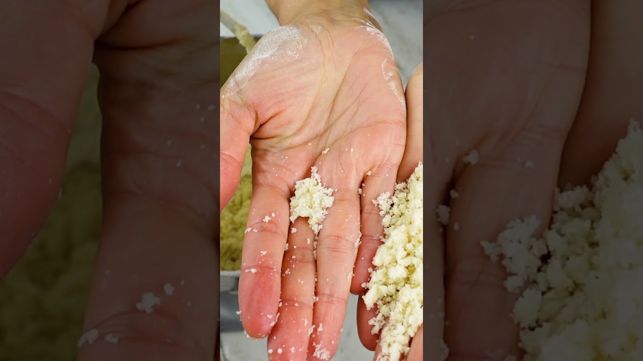 What is the reverse creaming method for cakes? #SHORTS #CAKES