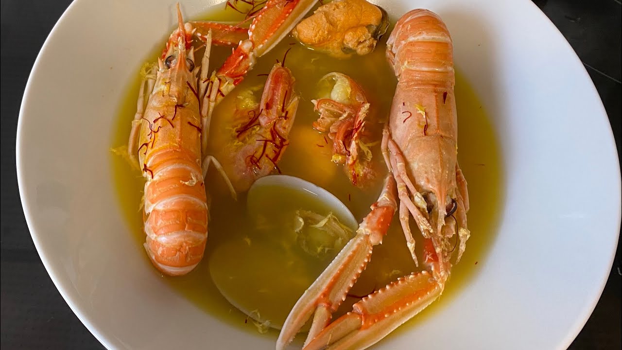 Sopa de marisco navideña