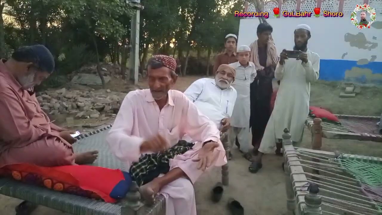 راڄو خاناڻي ڲوٺ ڏاڏا محمد اسماعيل شورو سوگڙ ۾ برادر سان گڏ ڪچهري