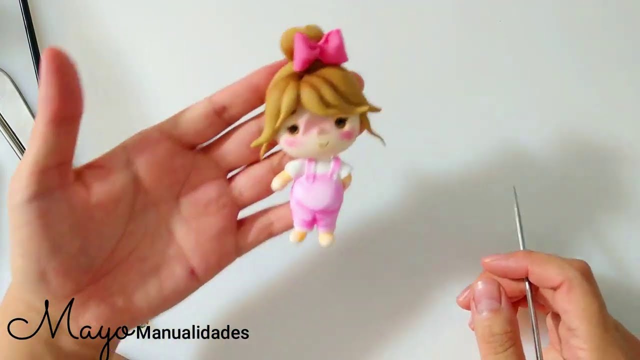 Tutorial bebe con overol rosa