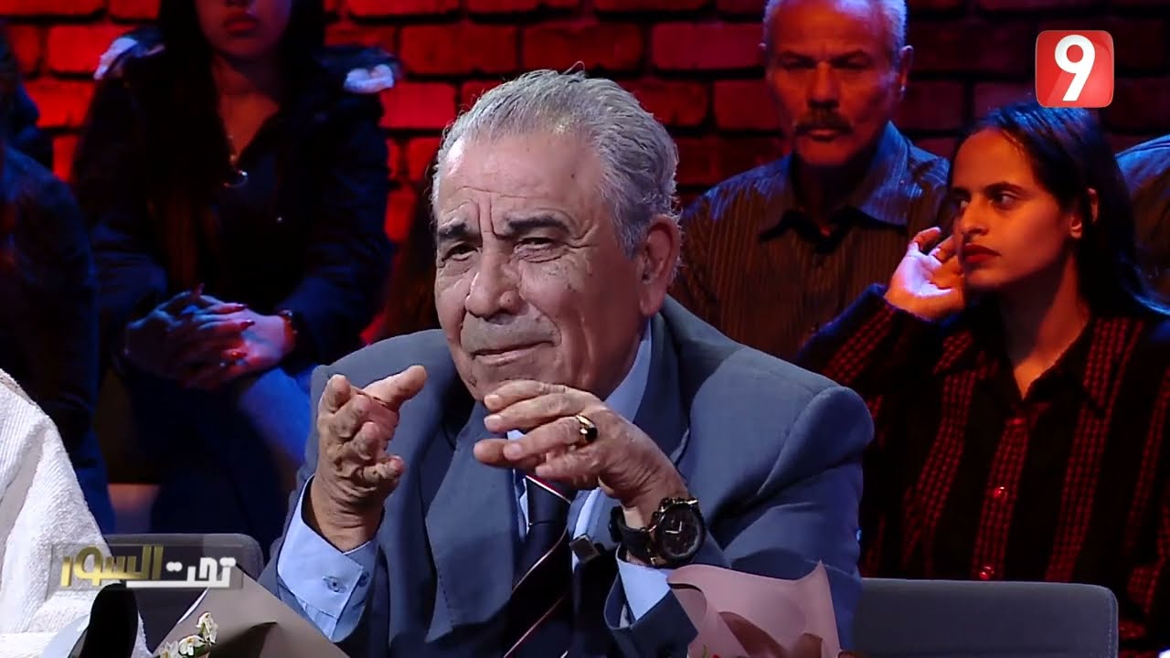 لطفي العماري لفوزي : علاش حرمت ملاعبي من صلاة الجمعة ؟ و فوزي : أنا الاعب هذا لا شفتوا و لا ريتوا