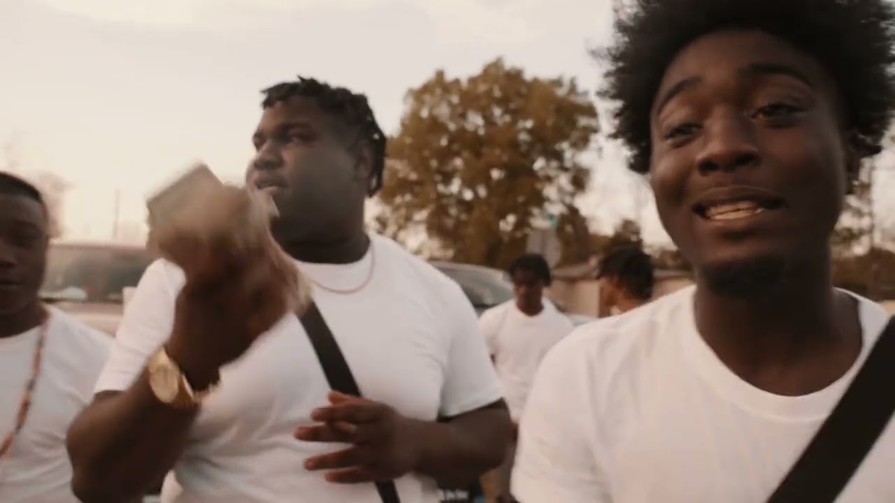 DGlivin ft One5ive , TrapstarQuin , 32chico , TayG & Slim Goldie (Official Music Video)