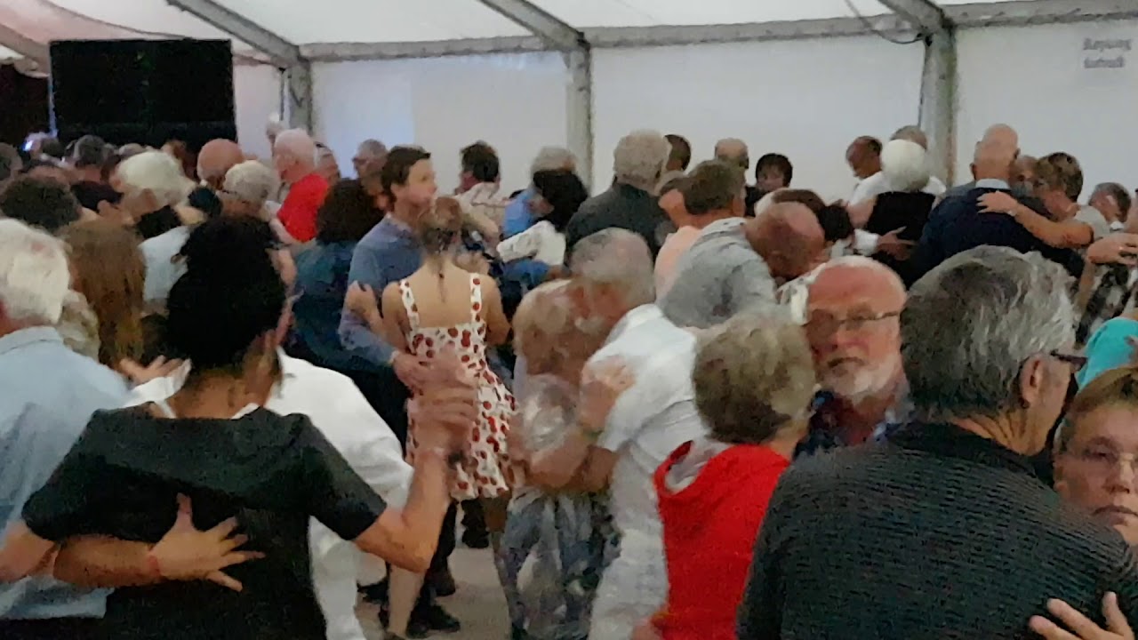 Lørdagskveld på Dansefestivalen på Sel med Contiki