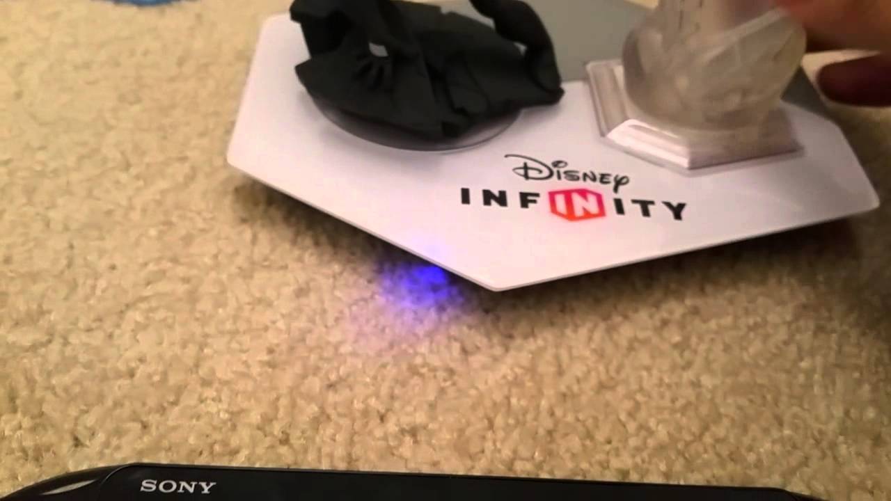 PS VITA Disney Infinity 2.0 unboxing and gameplay