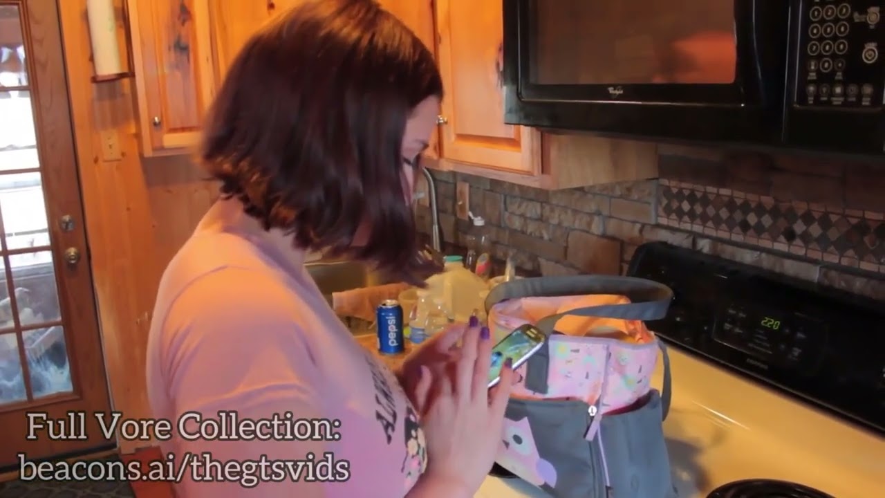 Giantess Popcorn Vore - Giantess Unaware