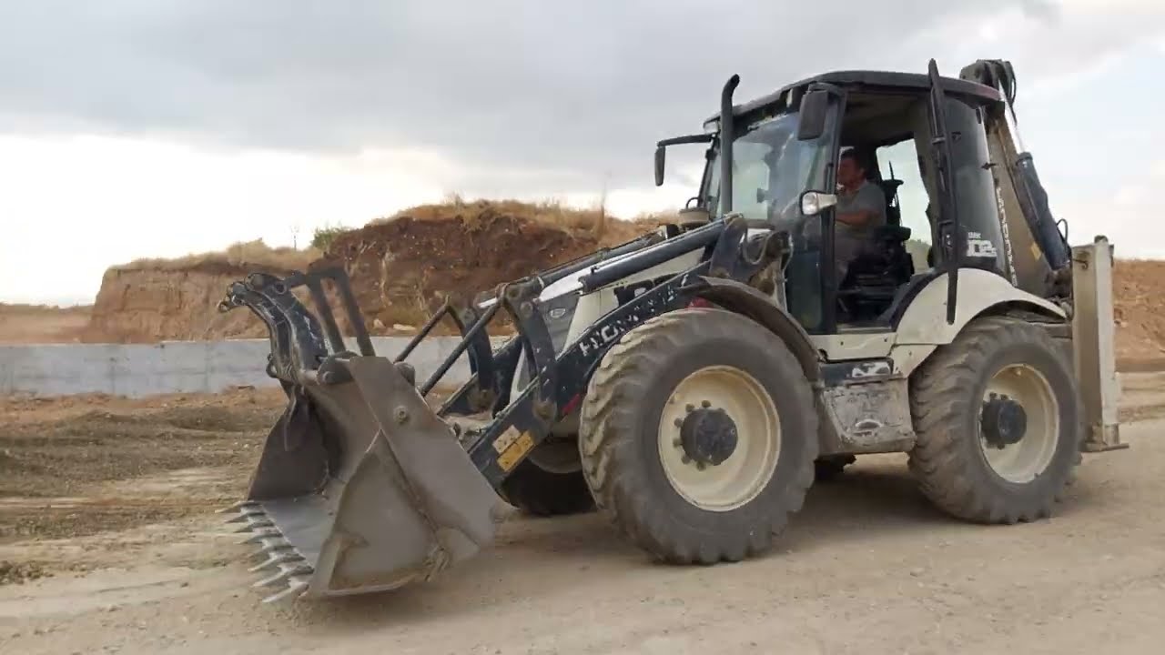 Kanal Nasıl Kapatılır || Hidromek 102S A5 Bekoloder Mıcıra Yükleniyor || HMK Backhoeloader Working