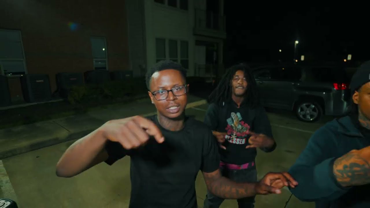Laleonbandz - “2 Man” (Official Music Video)[Shot by 