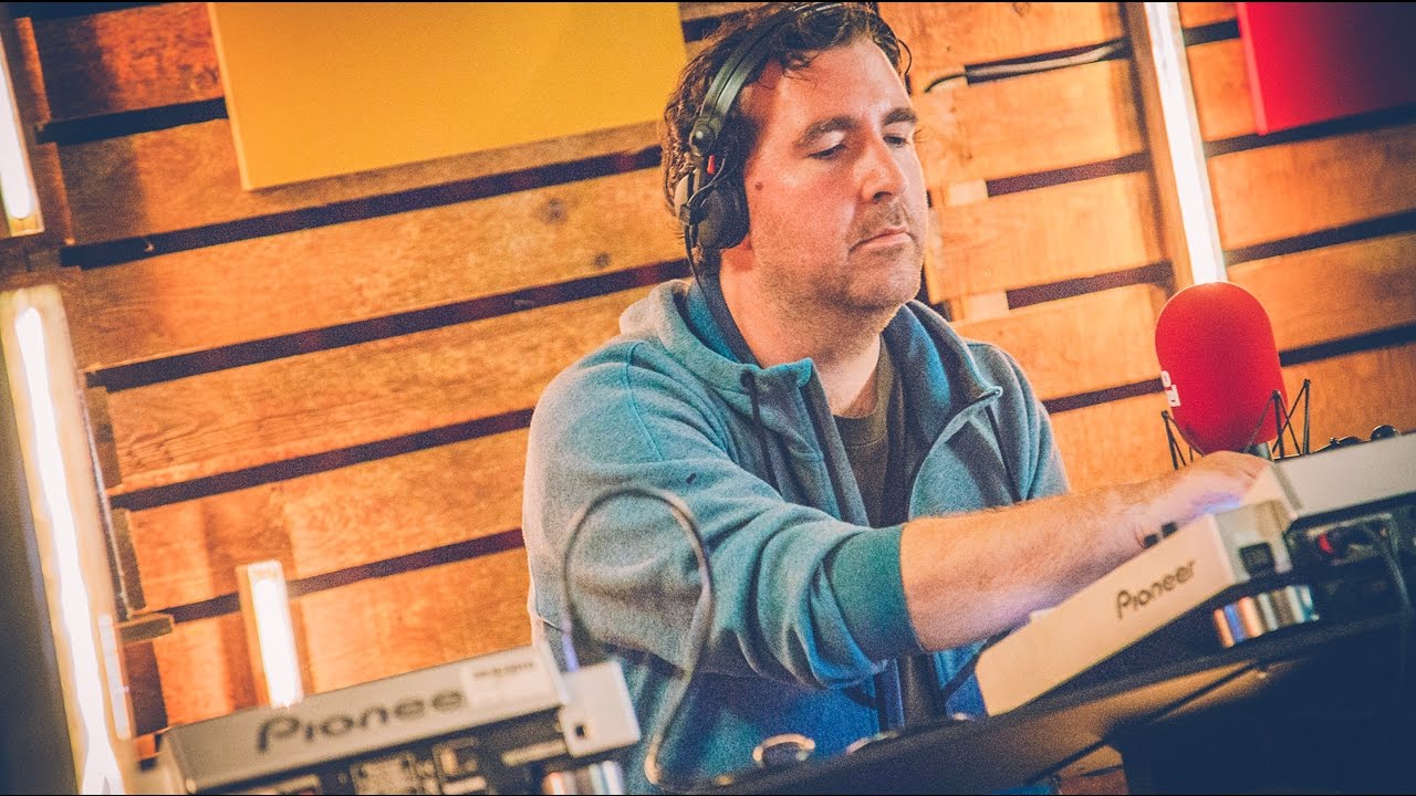 Joe Goddard - live bij Studio Brussel