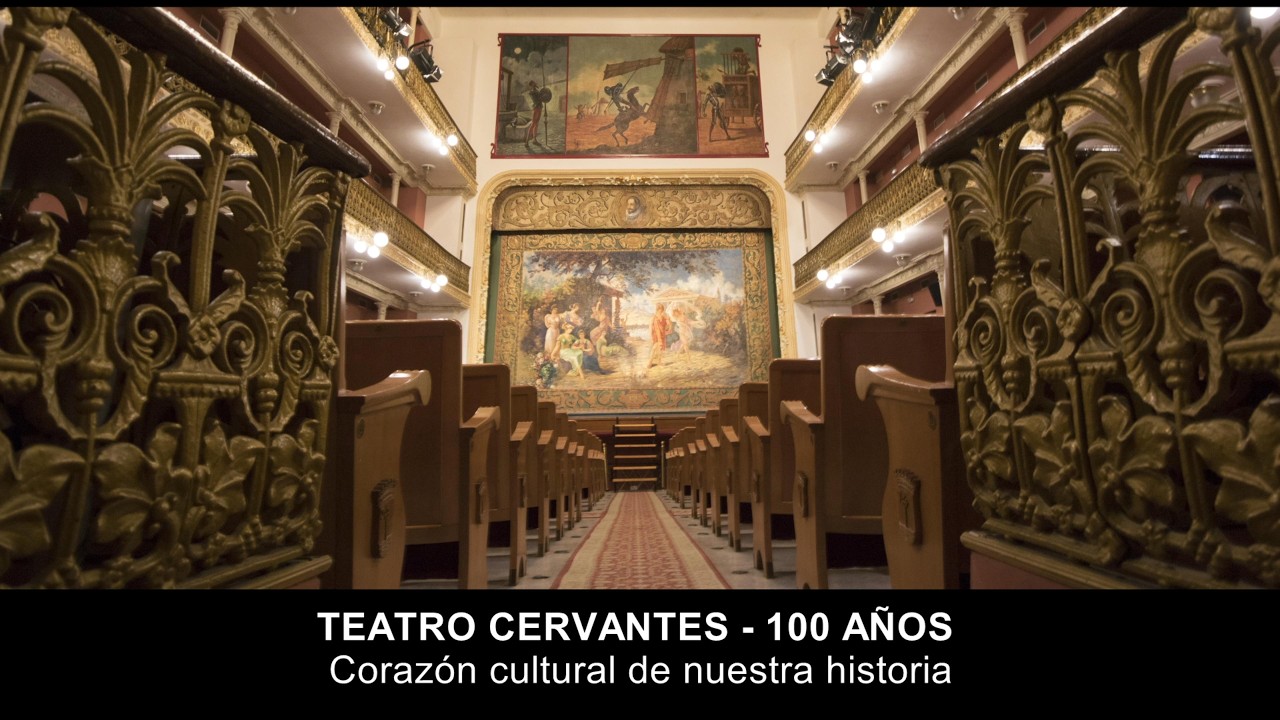 El Teatro Cervantes de Abarán revive su historia y rehabilitación en una emotiva mesa redonda