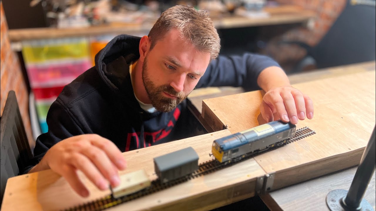 Building A Shunting Layout | Fold Away Fiddle Yard Ep2