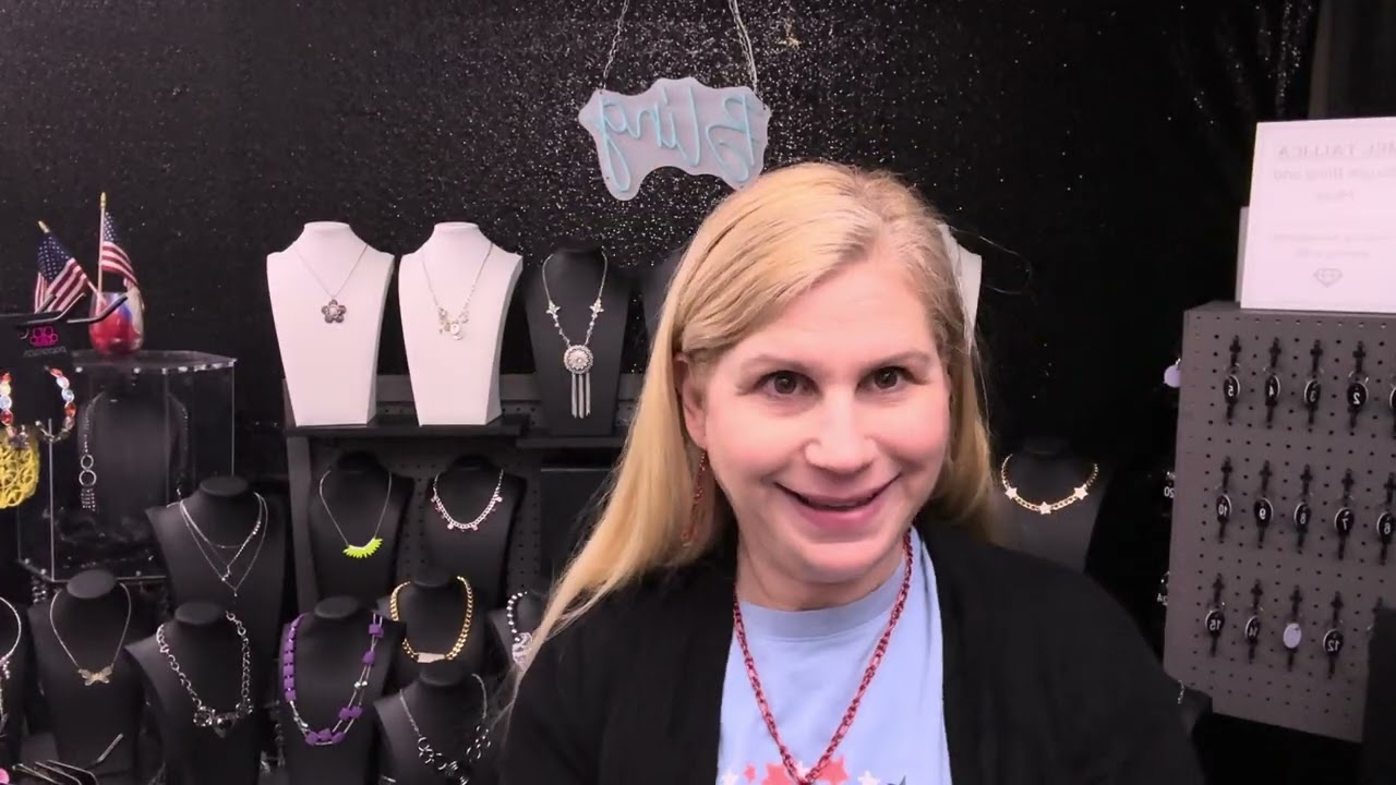 Red jewelry that you MUST have!! ❤️❤️❤️