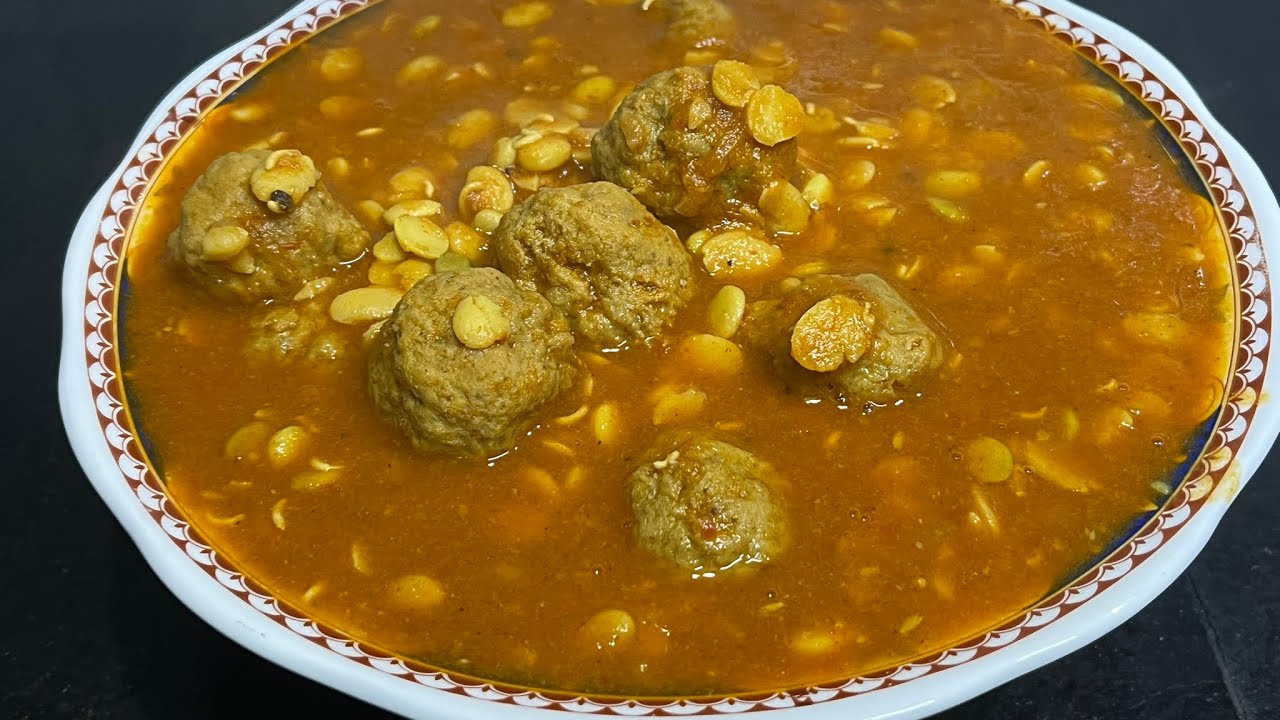 Bangalore Style Chilli Dal aur Kofte Ka Salan | Chilli Dal and Kofte Curry | Adam rasoi 