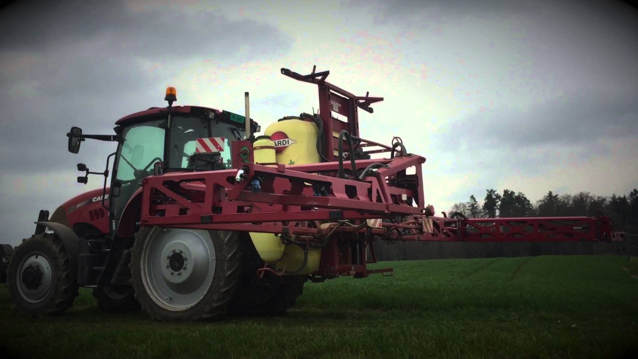 Traitement 2016 - Case 105U - pompe Hardi