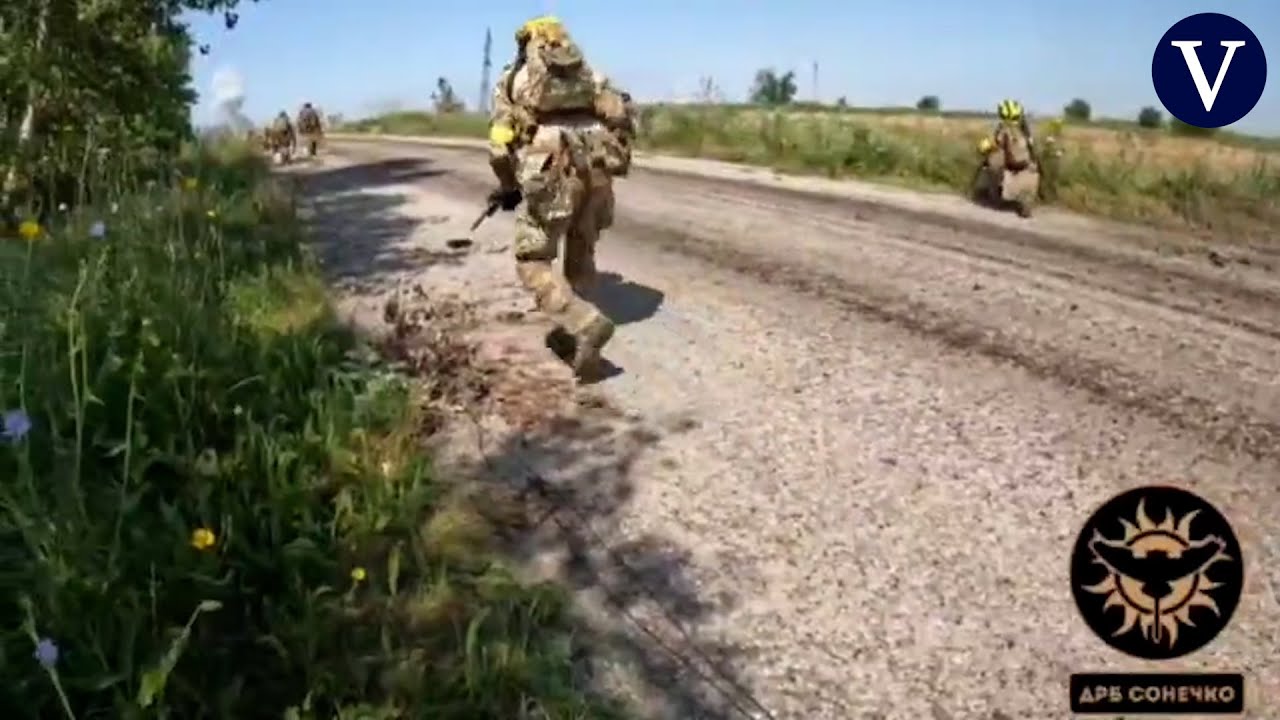 La secuencia de la infantería ucraniana intentando avanzar hacia Zaporiyia bajo fuego constante ruso