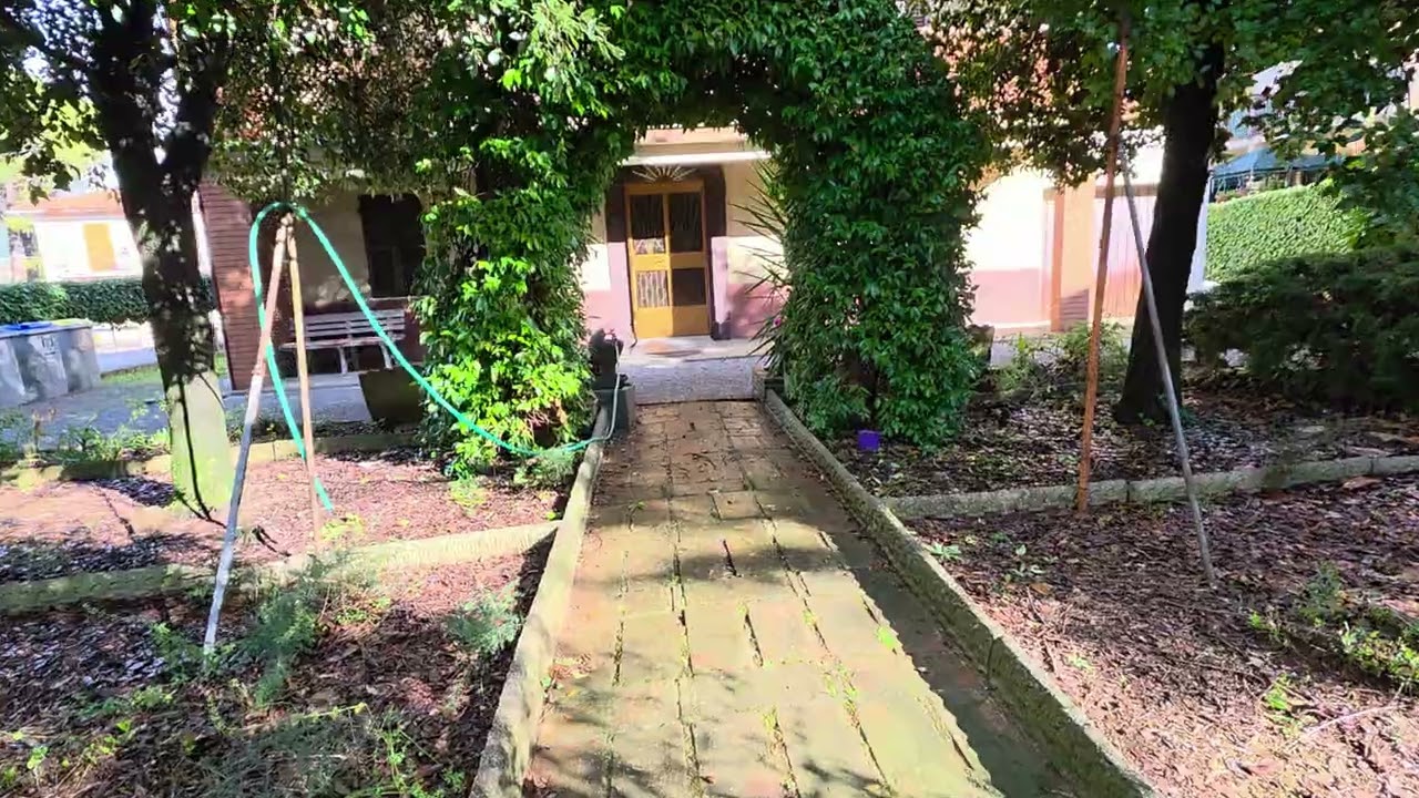 Vendesi Casa Singola con garage e giardino.  Santa Sabina Perugia
