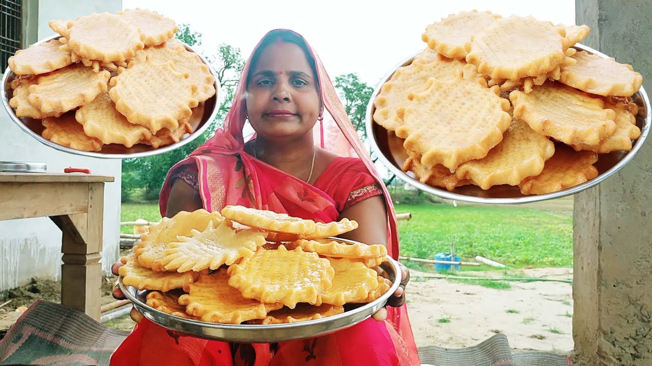 घर पर बनाए हलवाई जैसी खस्ता मठरी | 1 बार बनाएं महीने भर खाएं | Sugar Coated Mathri Recipe in hindi