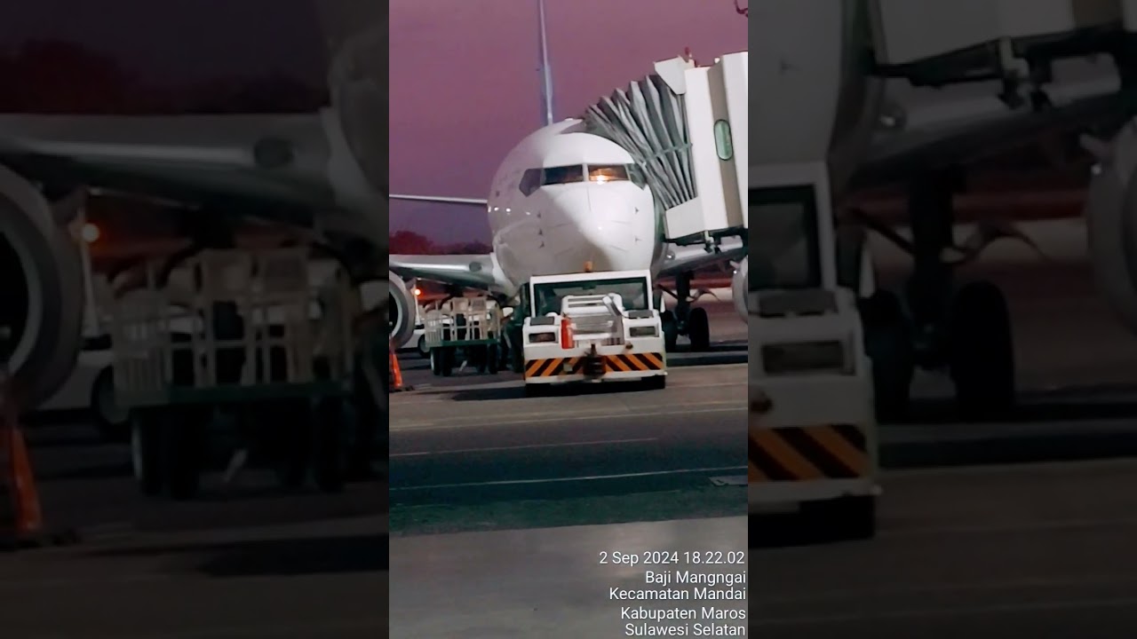 Keren ada Pesawat terbang parkir