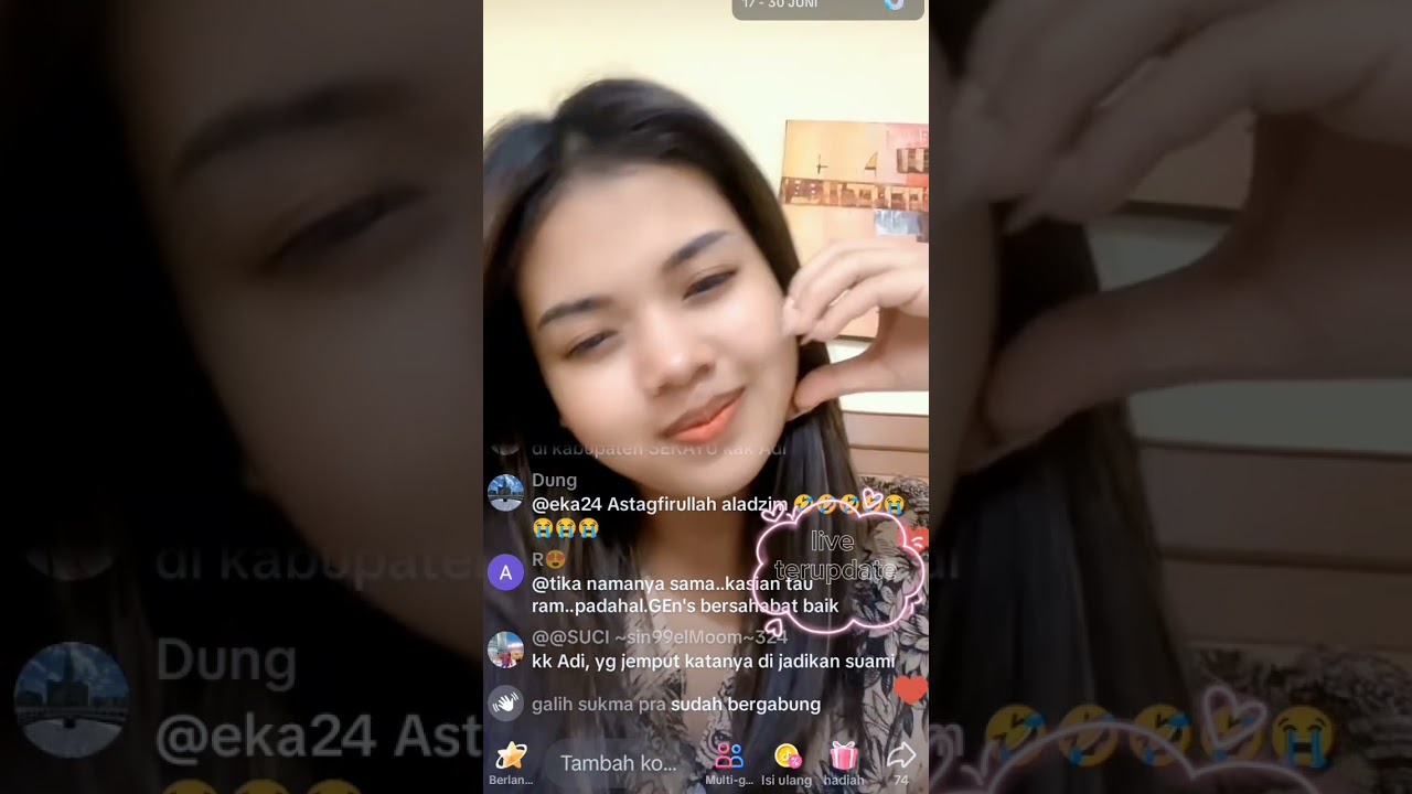Wulan Lida walaupun LDR an dengan Zainul Basyar masih bisa mantau lihat live nya