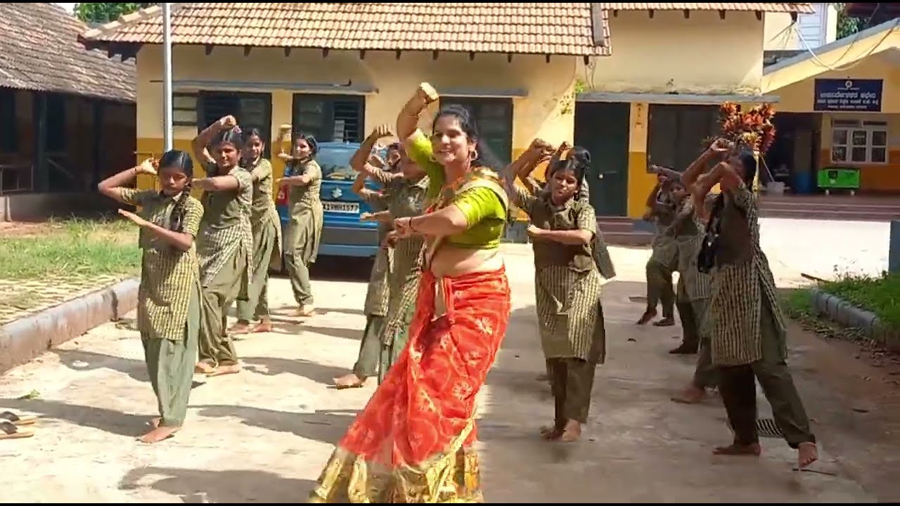 Mooji mone tulu song