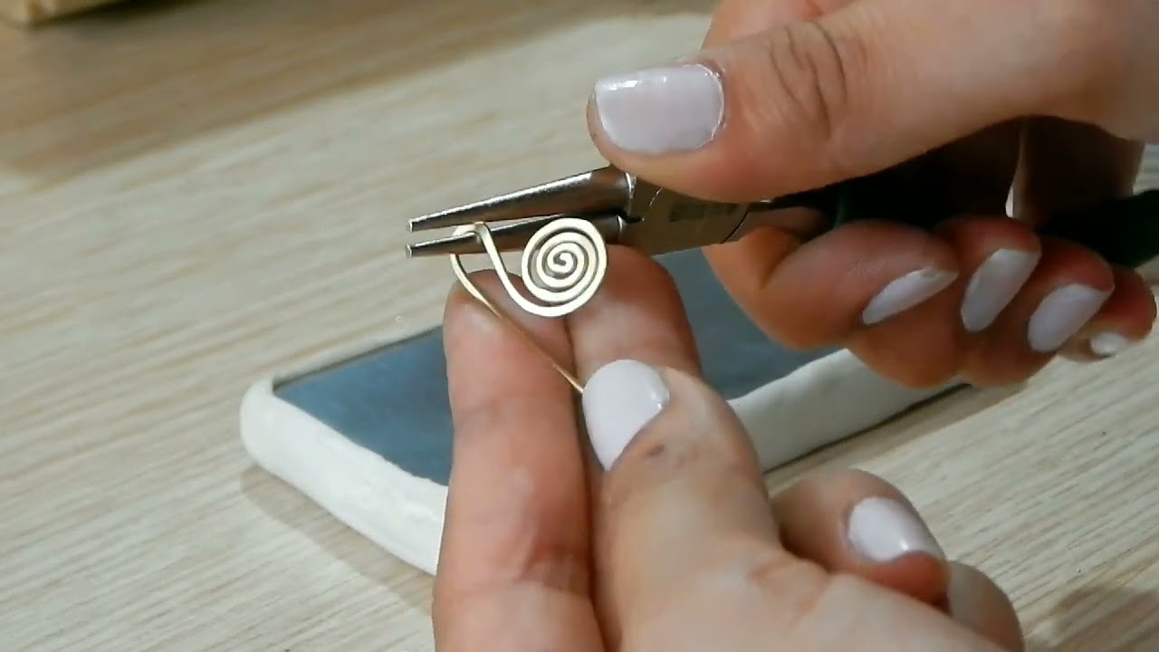 JOYERIA EN ALAMBRISMO ¿CÓMO HACER UNA CLAVE DE SOL?