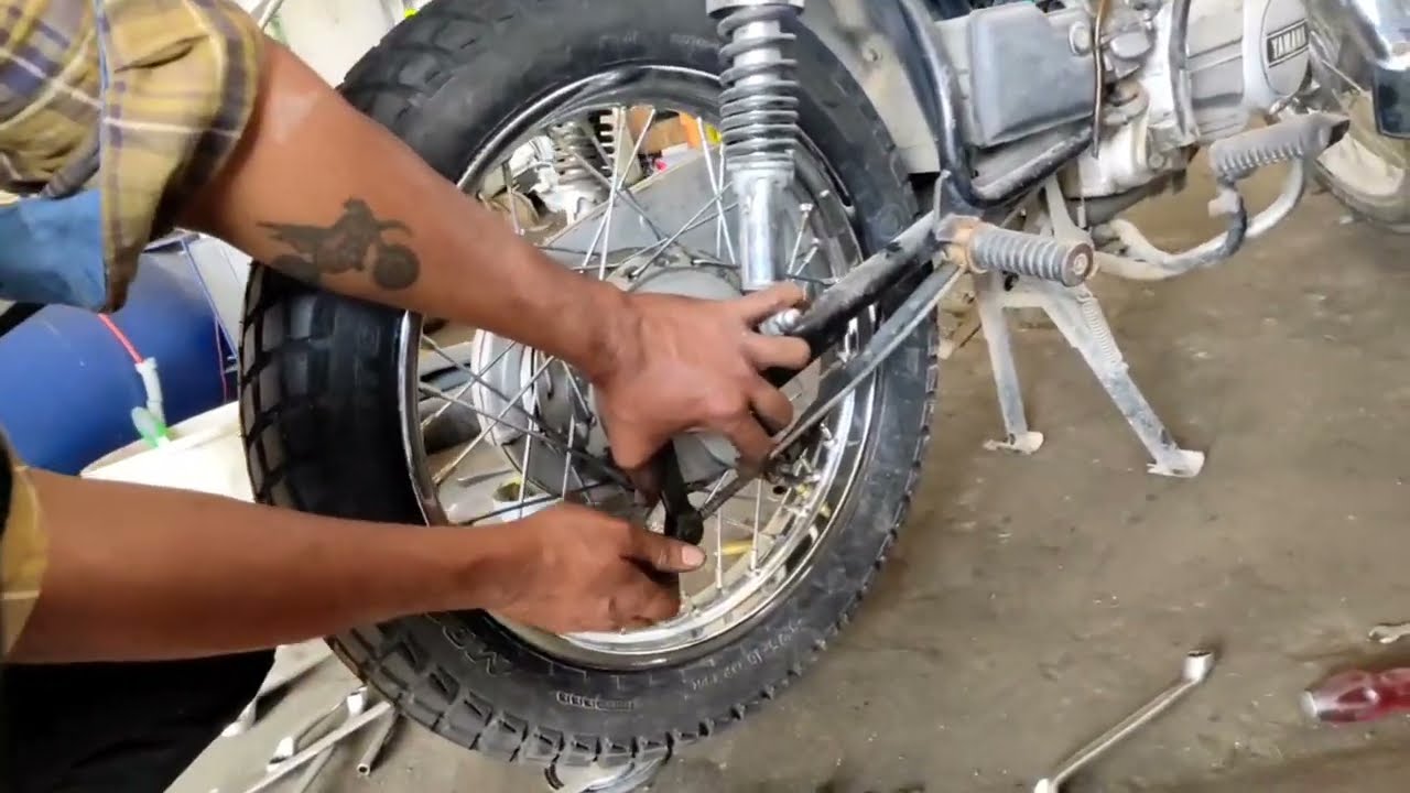 Yezdi wheel modification/தமிழில்/full explanation/rx,max100/all spoks bike