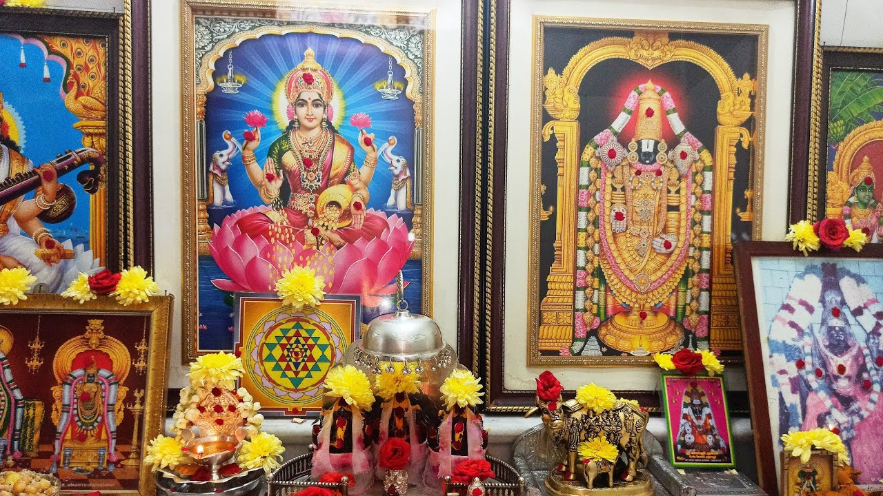 Pooja room tour / எங்கள் பூஜை அறை /My Pooja room / cleaning and organisation / Friday pooja routine