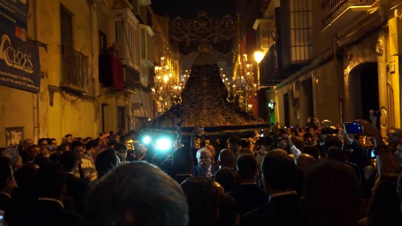 'Por Málaga, la Caridad', coro de Julio Pardo canta a la Virgen de la Caridad - Mater Dei 2013