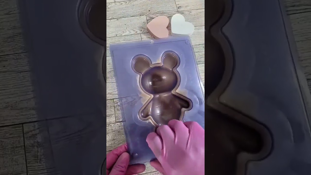 DIY Valentine's Day Treat: Making an Adorable Breakable Chocolate Bear Mold!