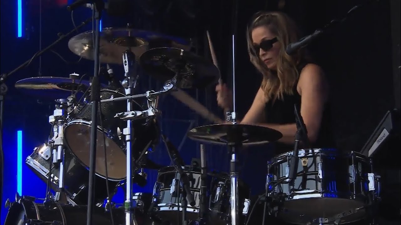 THE CORRS - I NEVER LOVED YOU ANYWAY - Isle of Wight Festival 20th June 2025