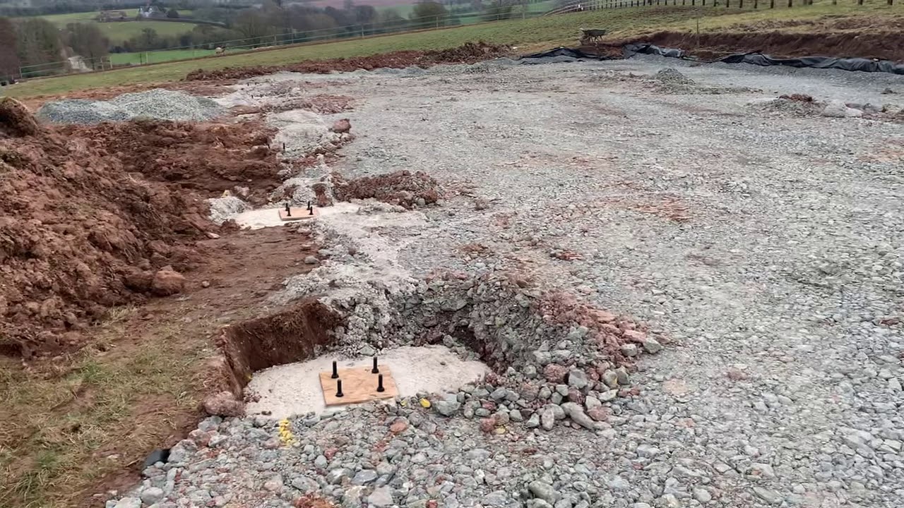 New Portal Frame Barn - Foundations