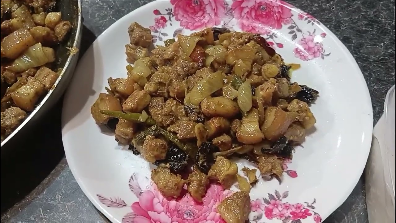 Breakfast with 🍟 #breakfast #friesrecipe #egg #konkanivlogs#dailyvlogs |