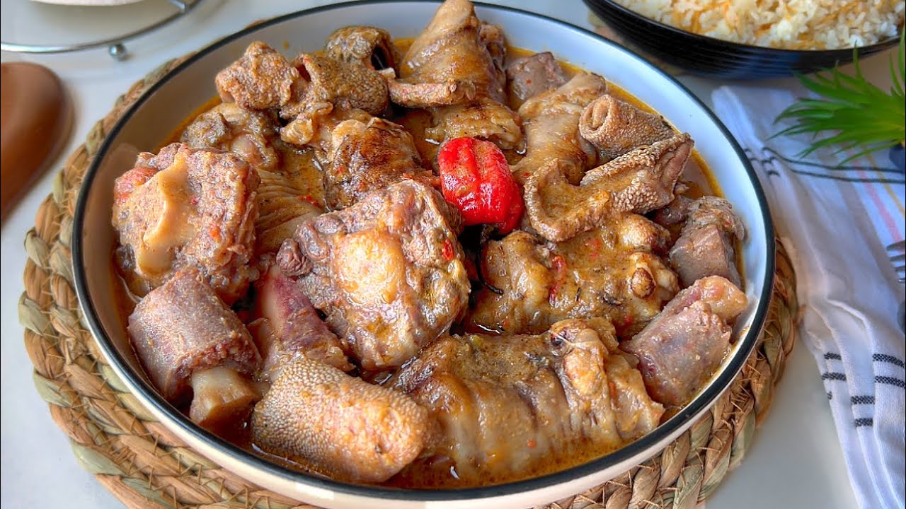 CUISINE CETTE  PETITE  SOUPE  POUR Mr Il VA ADORER . SOUPE DE QUEUE ET PATTES DE MOUTON